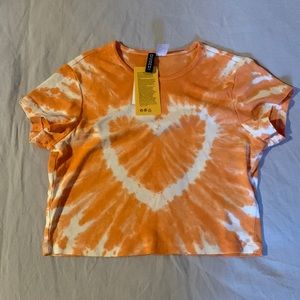 cute orange crop t-shirt